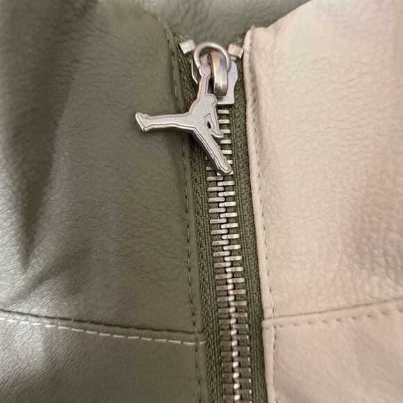 Nike Jordan Classics Capsule 2.0 Faux Leather Jacket DJ2716-320 Women's Sz Med - Picture 4 of 8